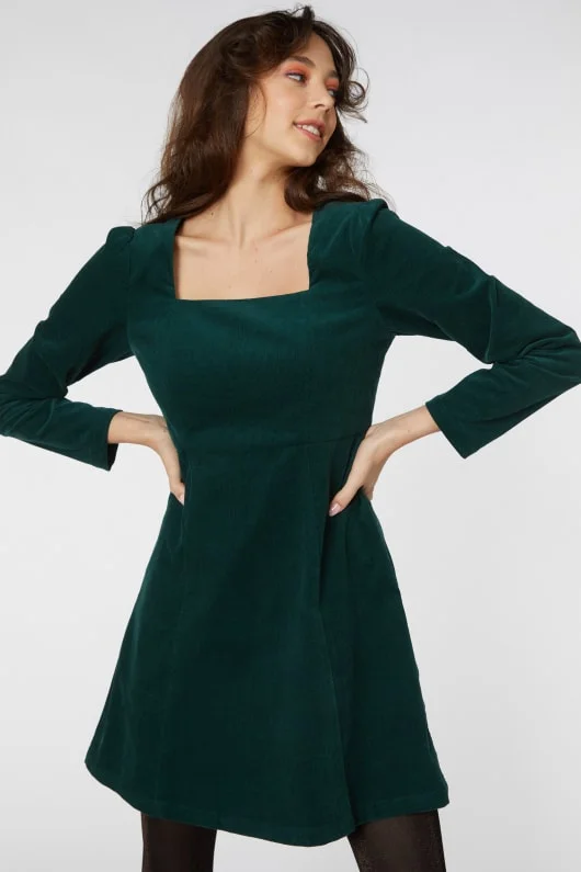 4 / Green